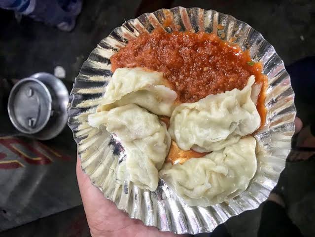 मोमोज़ (Momos in India): स्वादिष्ट लेकिन सेहत के लिए खतरनाक स्नैक