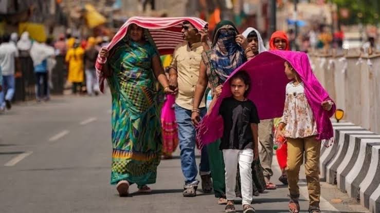 बढ़ती गर्मी का कहर – डिहाइड्रेशन के खतरे और इसके लक्षण