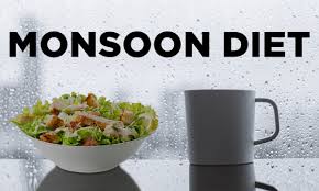 बरसात में क्या खाएं? जानिए बारिश के मौसम में सेहत के लिए फायदेमंद आहार